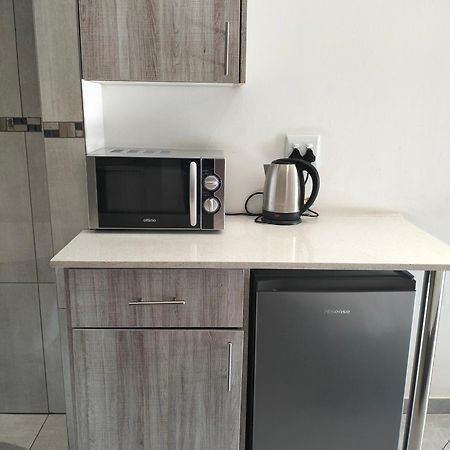 Sunrise Boutique Hotel Witbank Bagian luar foto