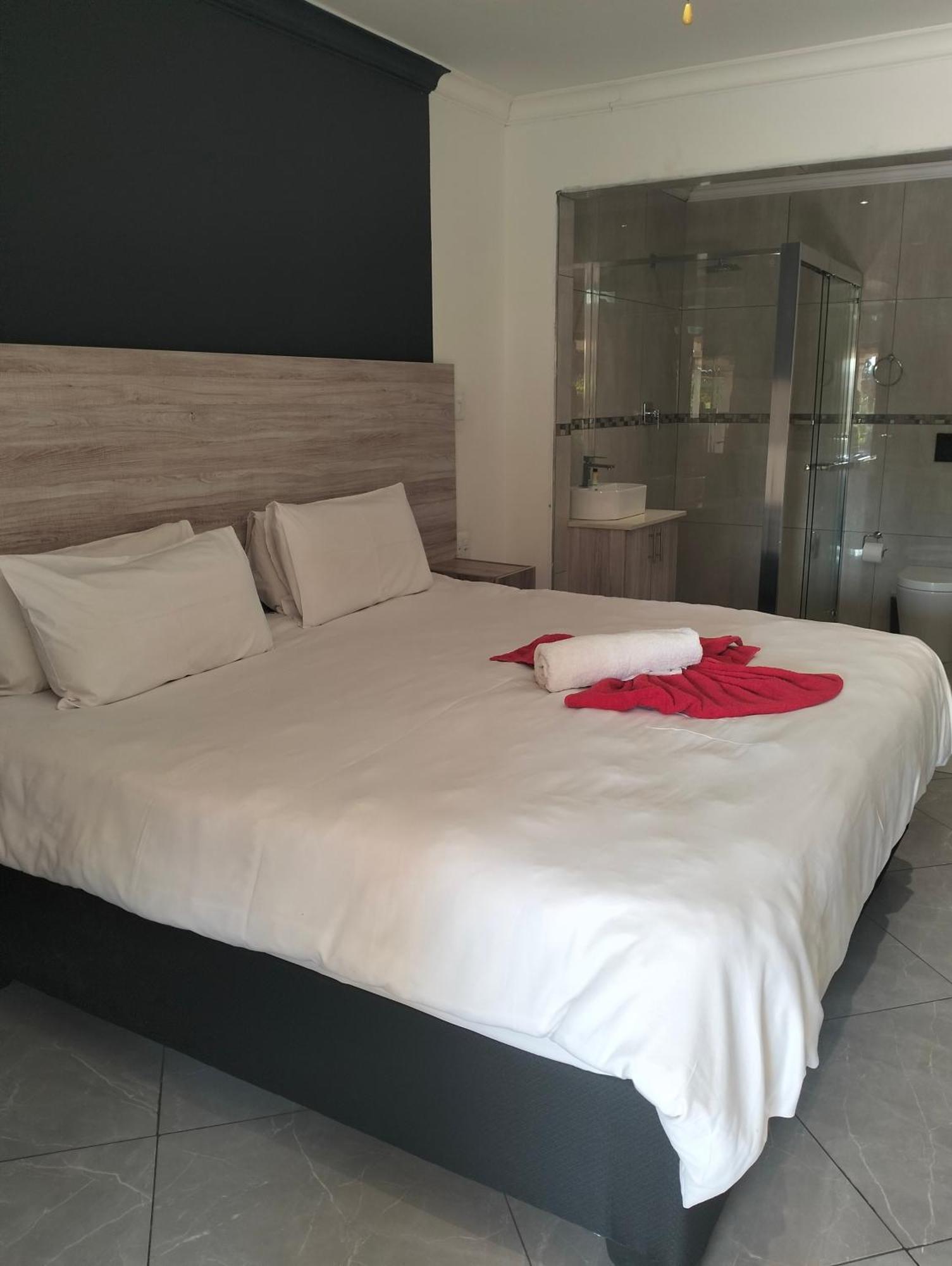 Sunrise Boutique Hotel Witbank Bagian luar foto