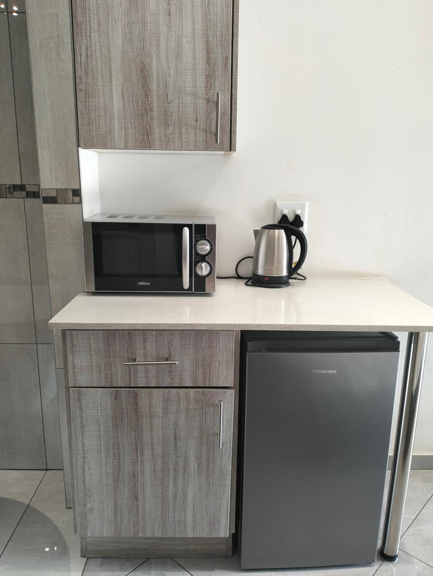 Sunrise Boutique Hotel Witbank Bagian luar foto