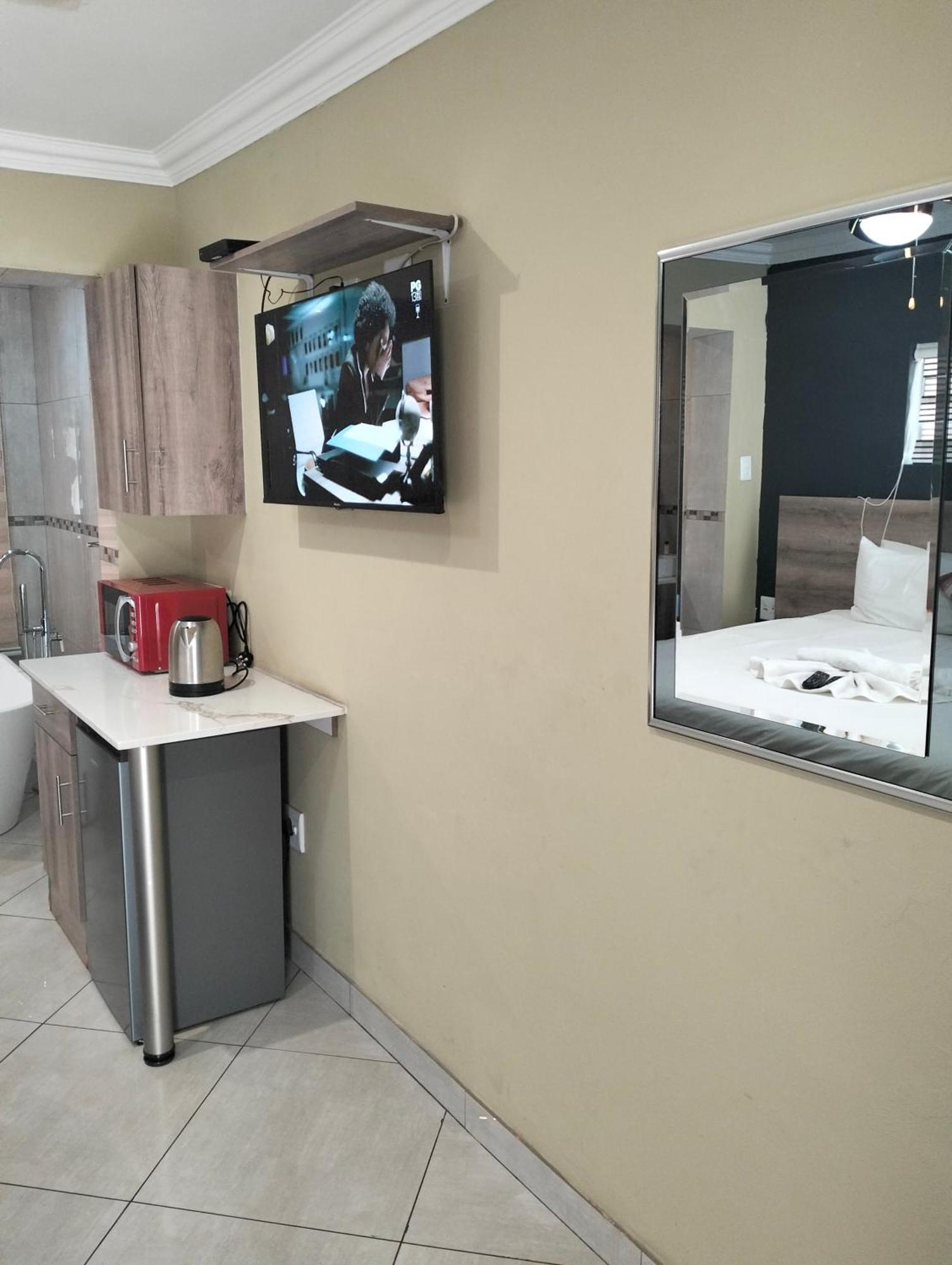 Sunrise Boutique Hotel Witbank Bagian luar foto