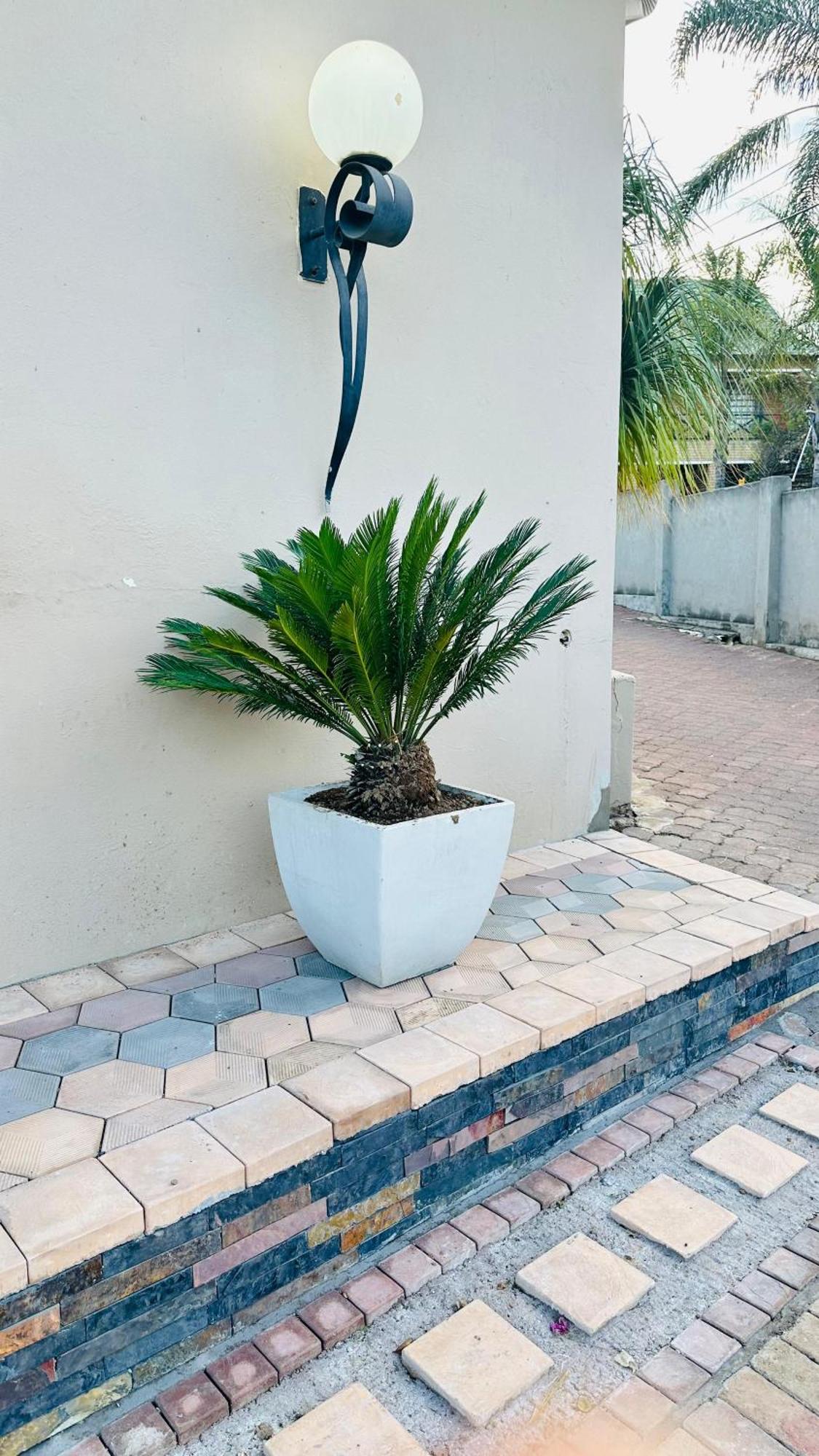 Sunrise Boutique Hotel Witbank Bagian luar foto