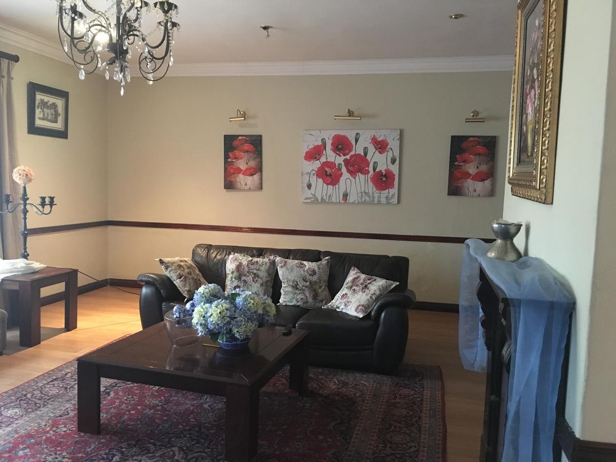 Sunrise Boutique Hotel Witbank Bagian luar foto