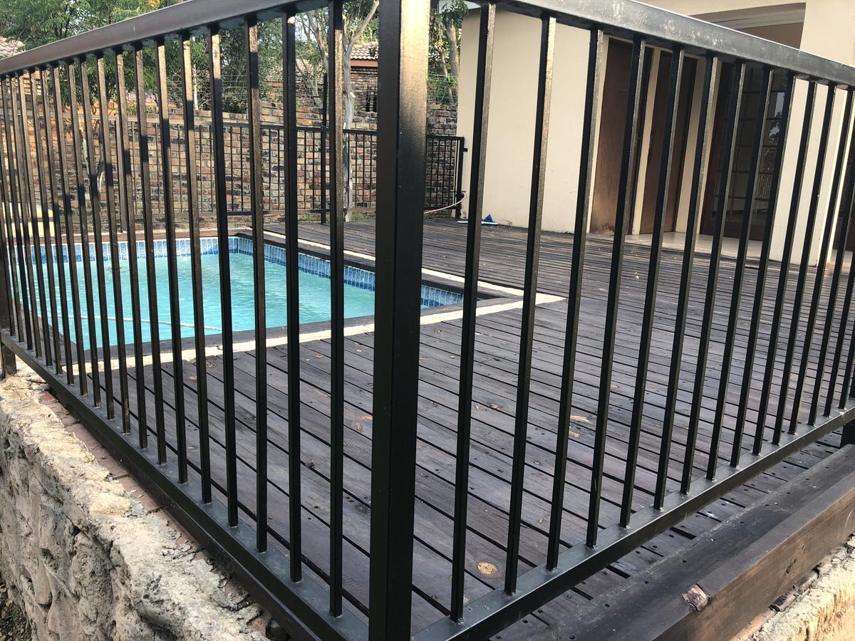 Sunrise Boutique Hotel Witbank Bagian luar foto