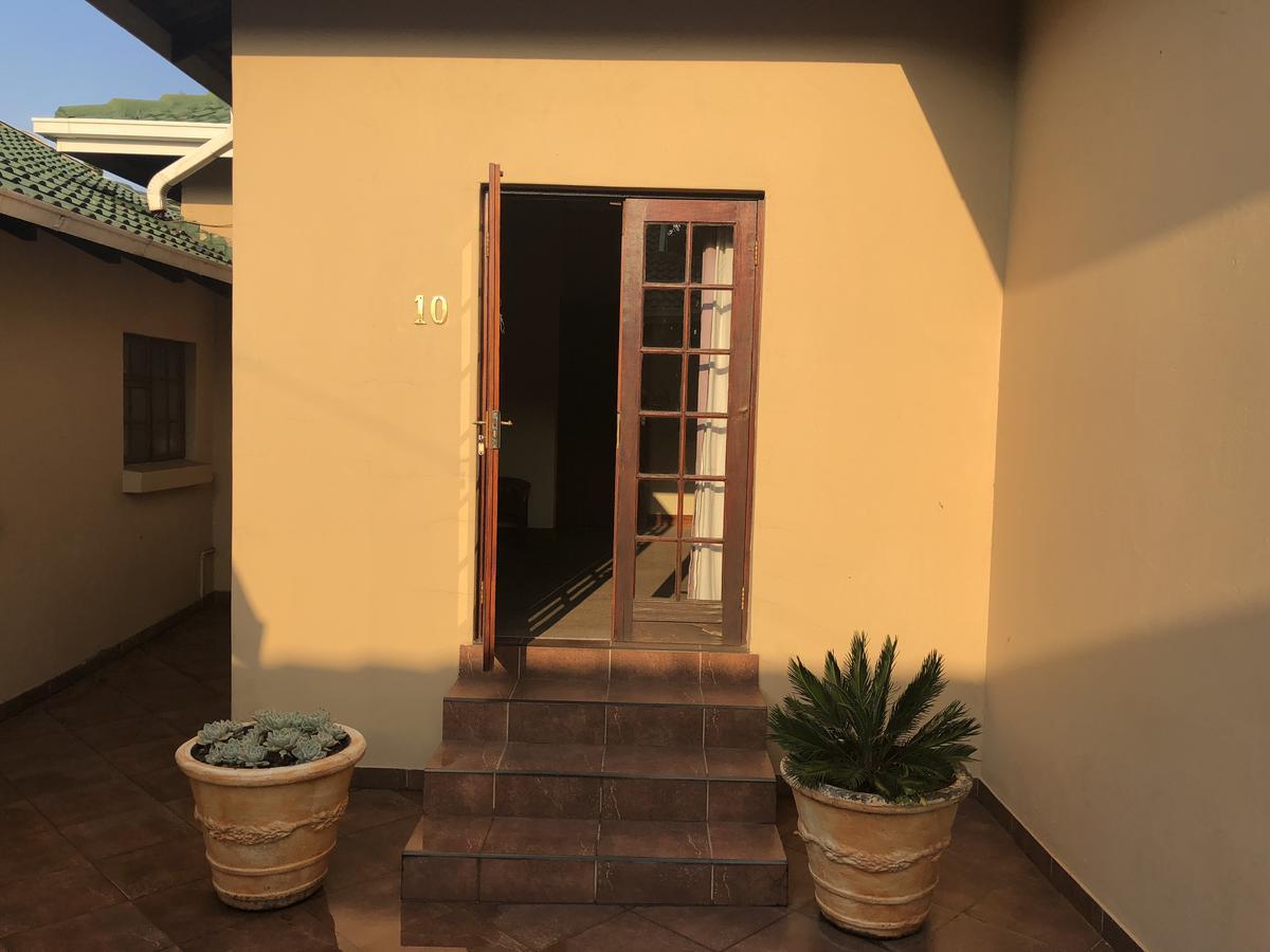 Sunrise Boutique Hotel Witbank Bagian luar foto