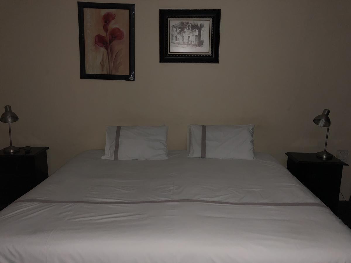 Sunrise Boutique Hotel Witbank Bagian luar foto