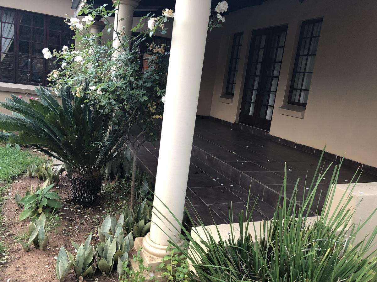 Sunrise Boutique Hotel Witbank Bagian luar foto