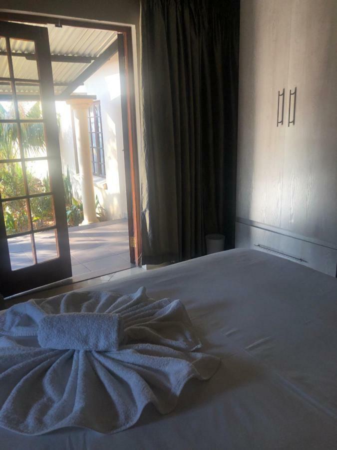 Sunrise Boutique Hotel Witbank Bagian luar foto