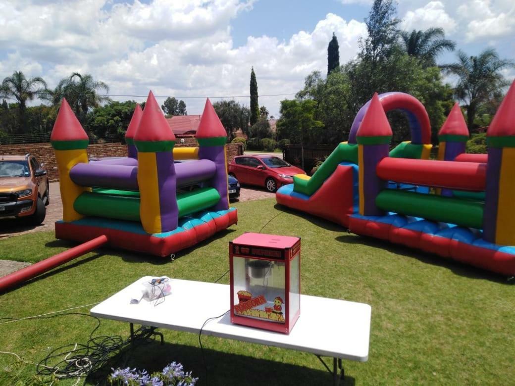 Sunrise Boutique Hotel Witbank Bagian luar foto